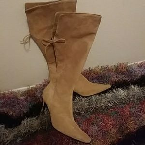 Delman suede 3" heel boot's in soft tan.